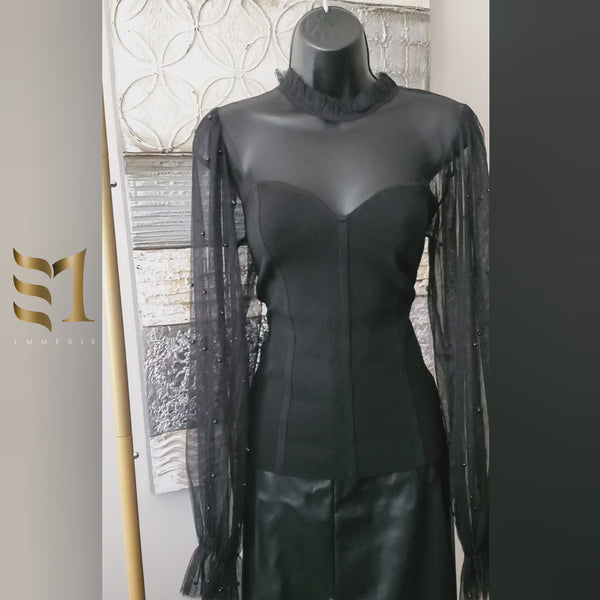 Load and play video in Gallery viewer, Sweet Chic - Knit Top