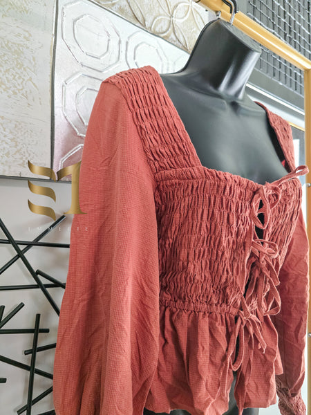 Load image into Gallery viewer, Flirty Moments - Top
