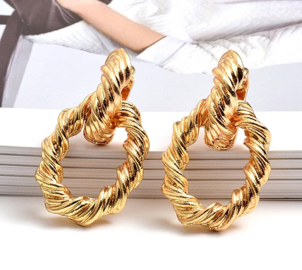 Load image into Gallery viewer, Golden Groove Earrings
